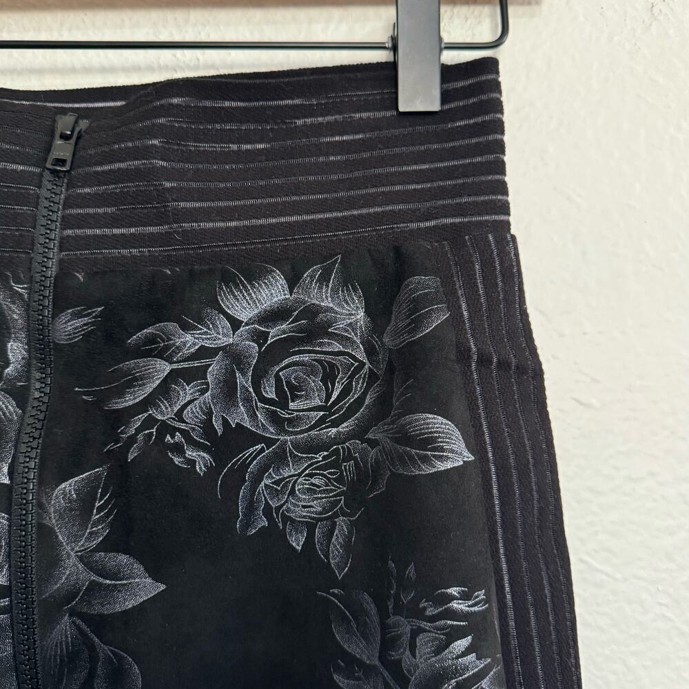 ZHIVAGO Australia Midi Pencil Bodycon Skirt Black Silver Metallic Floral Size 2 - Picture 5 of 7